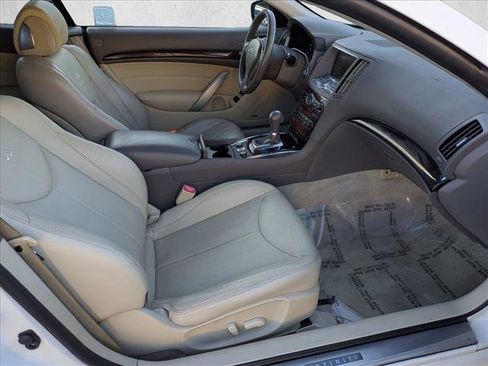Used 2011 INFINITI G37 Sport w/ Premium Pkg image 19