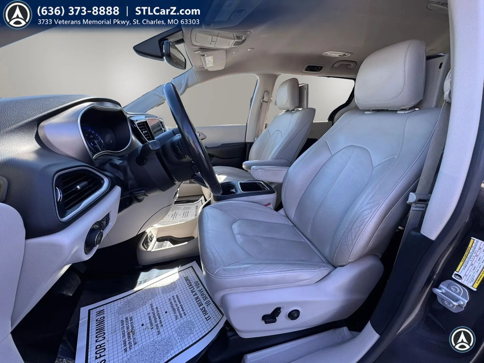 Used 2020 Chrysler Pacifica Touring-L Plus FWD image 9