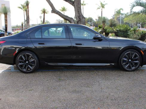 Used 2023 BMW 760i xDrive image 7