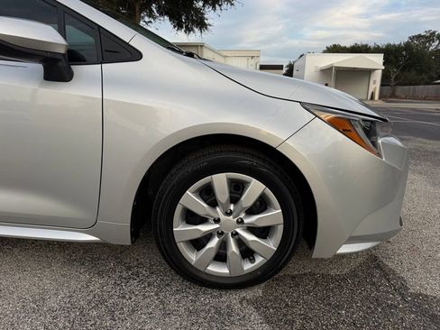 Used 2021 Toyota Corolla LE image 13