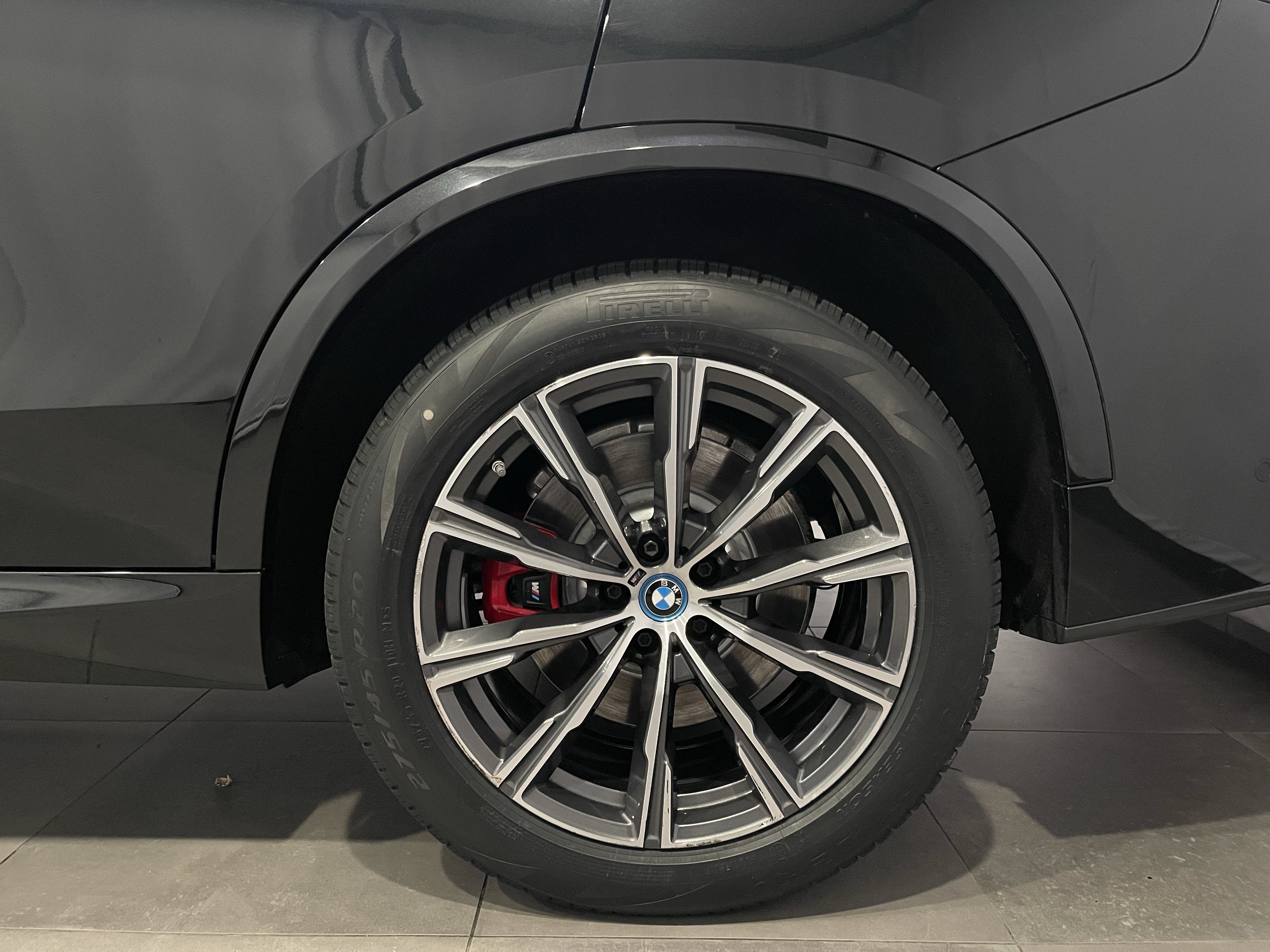 Certified 2024 BMW X5 xDrive50e w/ M Sport Package AWD/4WD image 8