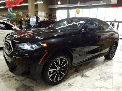 Used 2025 BMW X6 xDrive40i image 10