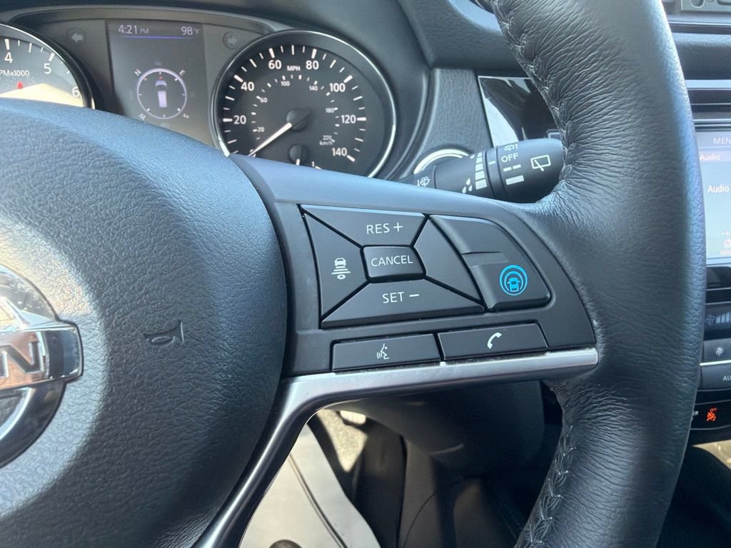 Used 2018 Nissan Rogue SL w/ Premium Package FWD image 14