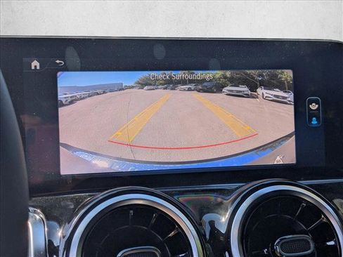 Used 2026 Mercedes-Benz GLB 250 image 11