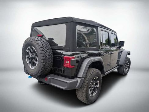 Used 2024 Jeep Wrangler Unlimited Rubicon 4xe w/ Technology Group AWD/4WD image 3