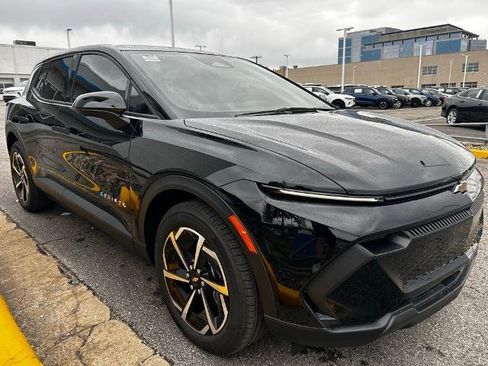 New 2026 Chevrolet Equinox EV LT w/ Comfort Package image 7