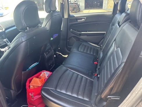 Used 2017 Ford Edge SEL w/ Equipment Group 201A AWD/4WD image 7