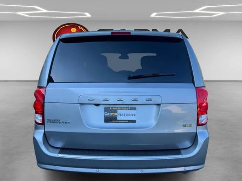 Used 2019 Dodge Grand Caravan SE w/ UConnect Hands-Free Group FWD image 4