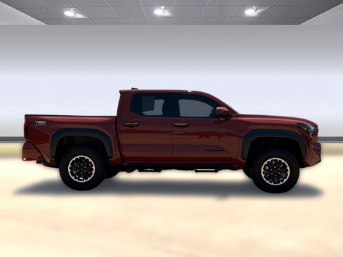 Used 2025 Toyota Tacoma TRD Off-Road AWD/4WD image 8