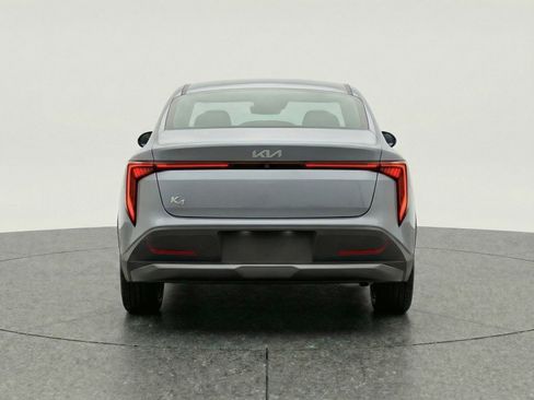 Used 2025 Kia K4 LXS image 7