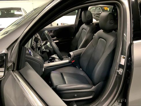 Used 2025 Mercedes-Benz GLA 250 image 7