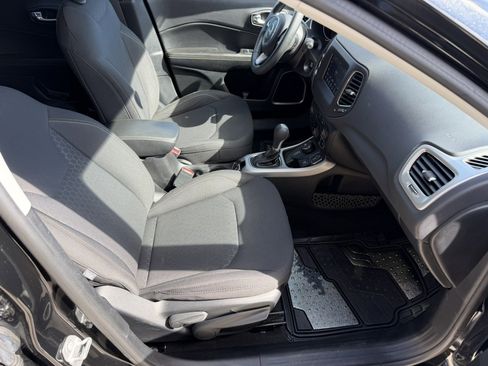 Used 2018 Jeep Compass Sport w/ Tech Group image 20