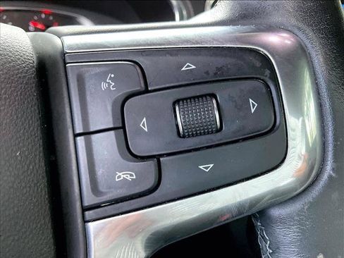 Used 2019 Chevrolet Blazer L FWD image 17