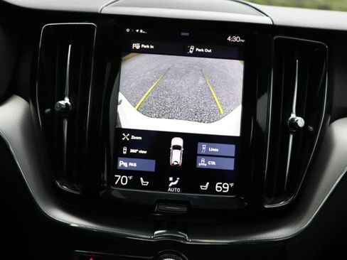 Used 2018 Volvo XC60 T8 R-Design w/ Convenience Package image 24