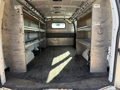 Used 2016 GMC Savana 2500 Extended image 9