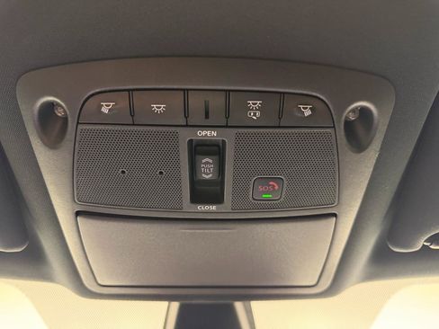 Used 2023 Nissan Maxima SR w/ Sport Mat Group FWD image 28