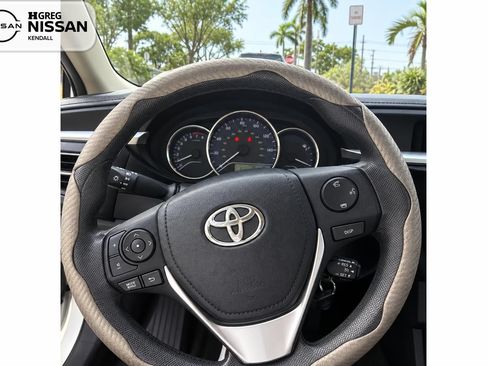 Used 2015 Toyota Corolla LE FWD image 8