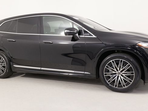 Used 2023 Mercedes-Benz EQS 580 4MATIC SUV image 9