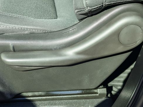 Used 2022 Chevrolet Silverado 1500 Custom Trail Boss w/ LPO, Dark Essentials Package image 10