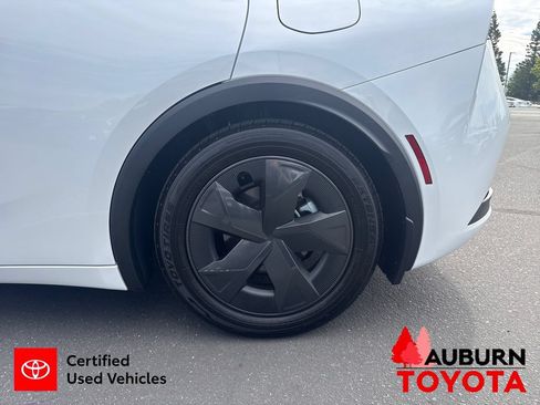 Certified 2026 Toyota Prius Plug-In Hybrid FWD image 25