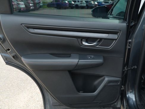 Used 2025 Honda CR-V Sport image 16