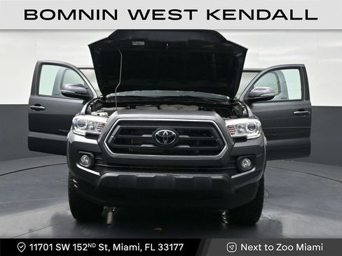 Used 2022 Toyota Tacoma SR5 w/ Technology Package image 33