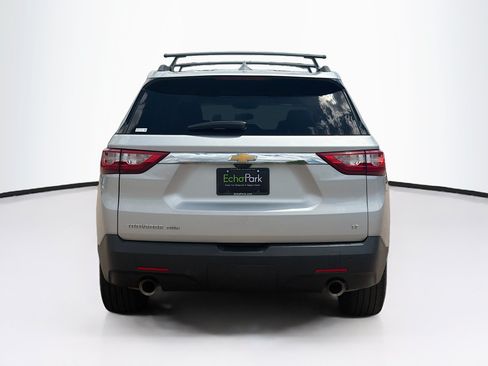 Used 2021 Chevrolet Traverse LT w/ LT Premium Package AWD/4WD image 7