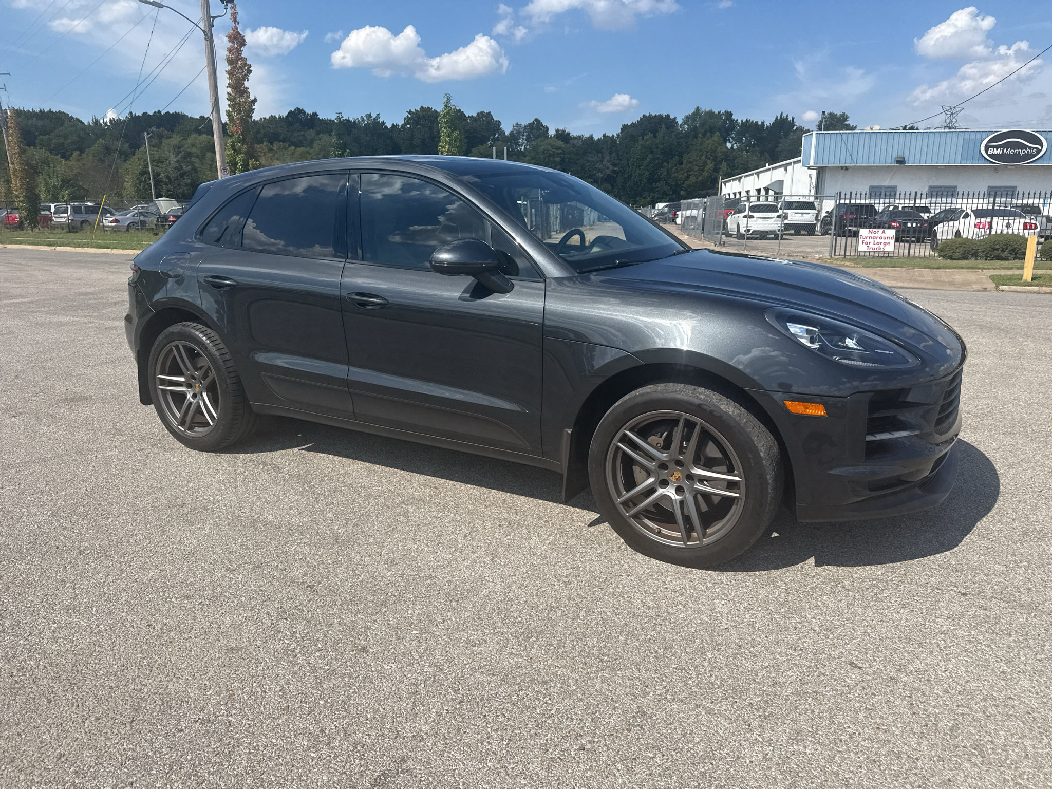 Used 2020 Porsche Macan S AWD/4WD image 1