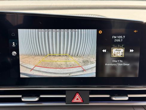Used 2025 Hyundai Elantra SEL FWD image 29