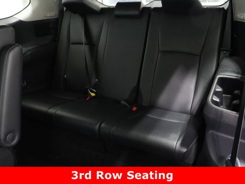 Certified 2025 Toyota Grand Highlander FWD image 33