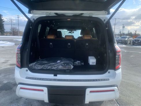 New 2026 Nissan Armada SL w/ Captain's Chari Seat Package AWD/4WD image 28
