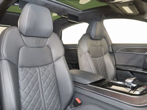 Used 2025 Audi S8 image 15