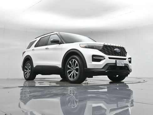 Used 2020 Ford Explorer ST w/ Premium Technology Package image 51
