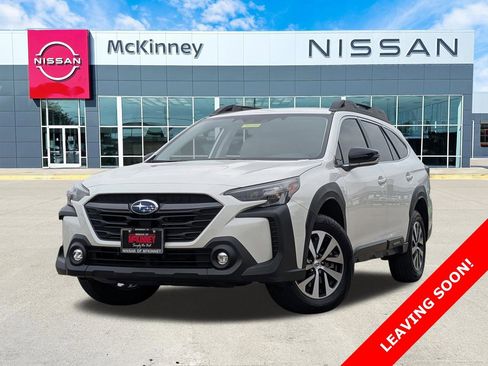 Used 2025 Subaru Outback Premium AWD/4WD image 1
