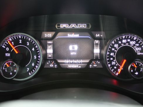 Used 2019 RAM 2500 Laramie w/ Night Edition image 22