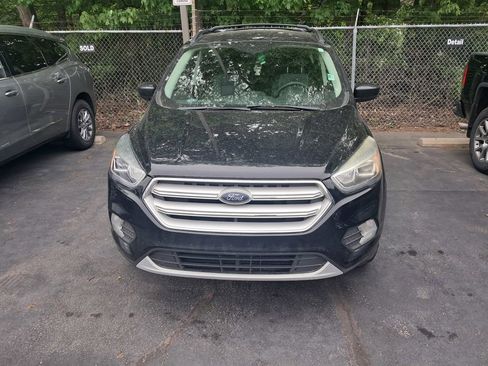 Used 2017 Ford Escape SE w/ Equipment Group 201A AWD/4WD image 5
