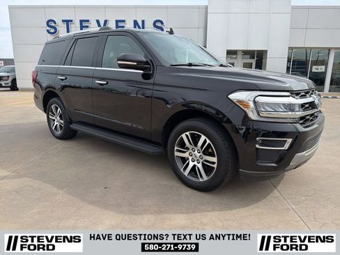 Used 2024 Ford Expedition Limited RWD image 2