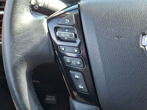 Used 2024 Nissan Armada SL w/ Captain's Chairs Package AWD/4WD image 23