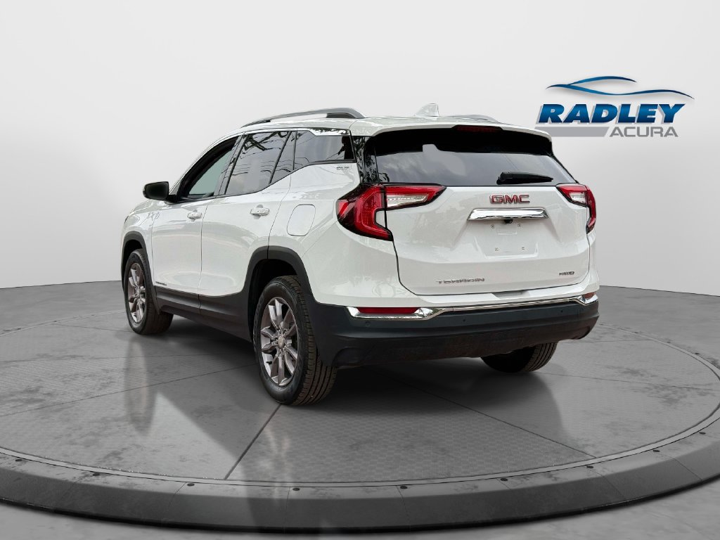 Used 2023 GMC Terrain SLT AWD/4WD image 5