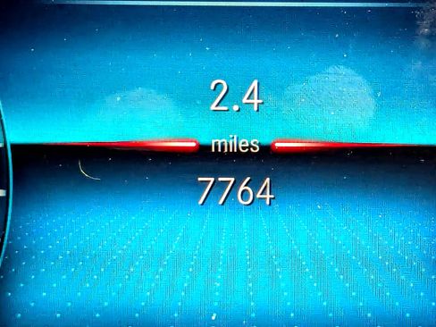 Used 2022 Mercedes-Benz EQB 300 4MATIC image 20