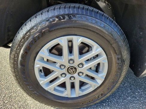 Used 2024 Toyota Tundra SR5 w/ SR5 Convenience Package RWD image 17
