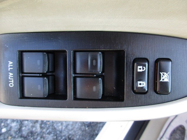 Used 2011 Toyota Prius Two FWD image 15