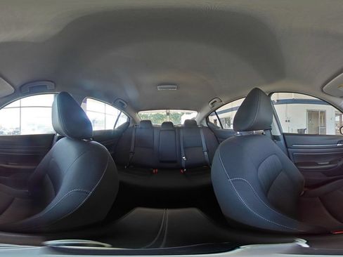 Used 2025 Nissan Altima 2.5 SV FWD image 43