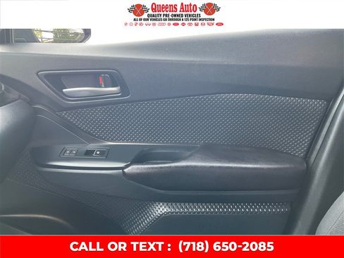 Used 2018 Toyota C-HR XLE FWD image 24
