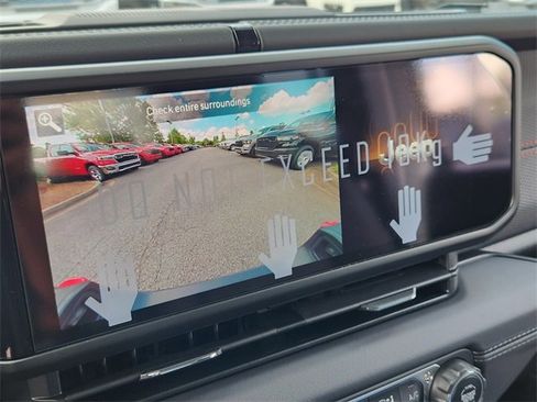 New 2024 Jeep Gladiator Rubicon w/ Steel Bumper Group image 15