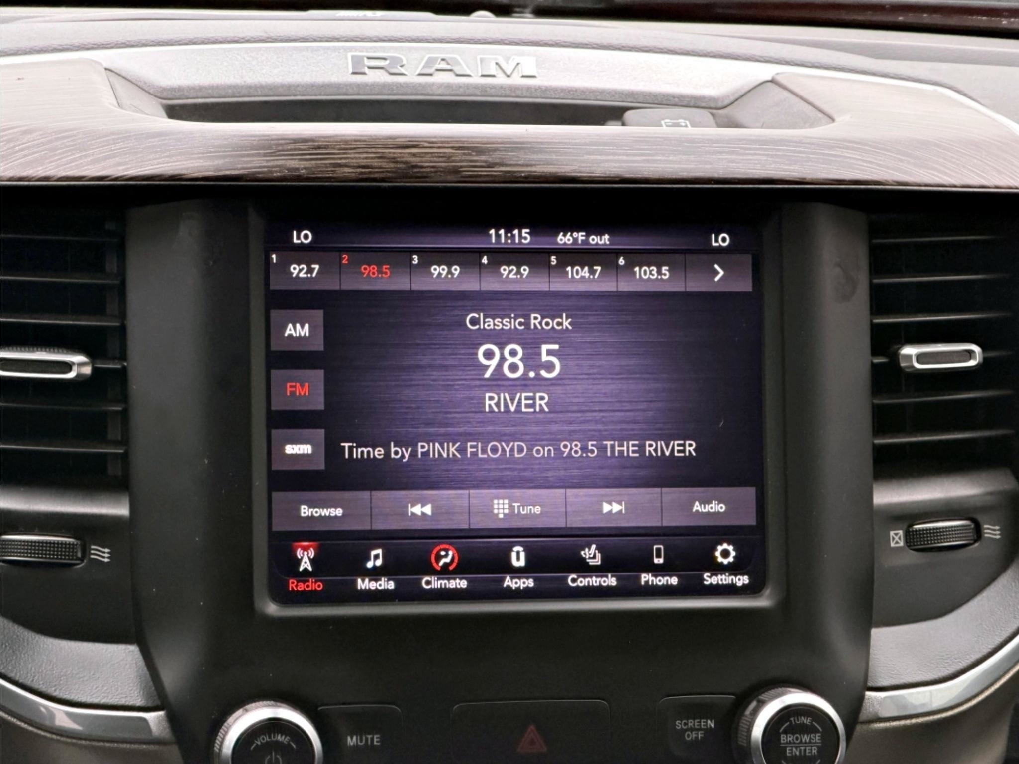 Used 2020 RAM 1500 Laramie AWD/4WD image 8
