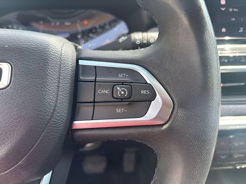 Used 2022 Jeep Compass Latitude AWD/4WD image 17