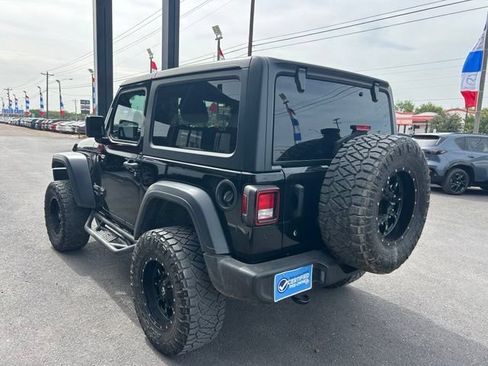 Used 2020 Jeep Wrangler Sport AWD/4WD image 4