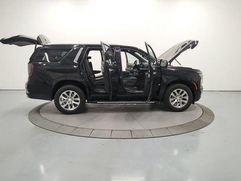 Used 2025 Chevrolet Tahoe Premier RWD image 17