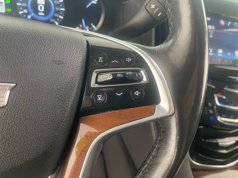 Used 2019 Cadillac Escalade Luxury AWD/4WD image 39